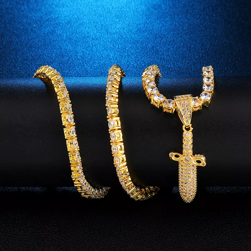 Iced out Dolch Anhänger - 18k Gold – Bild 6